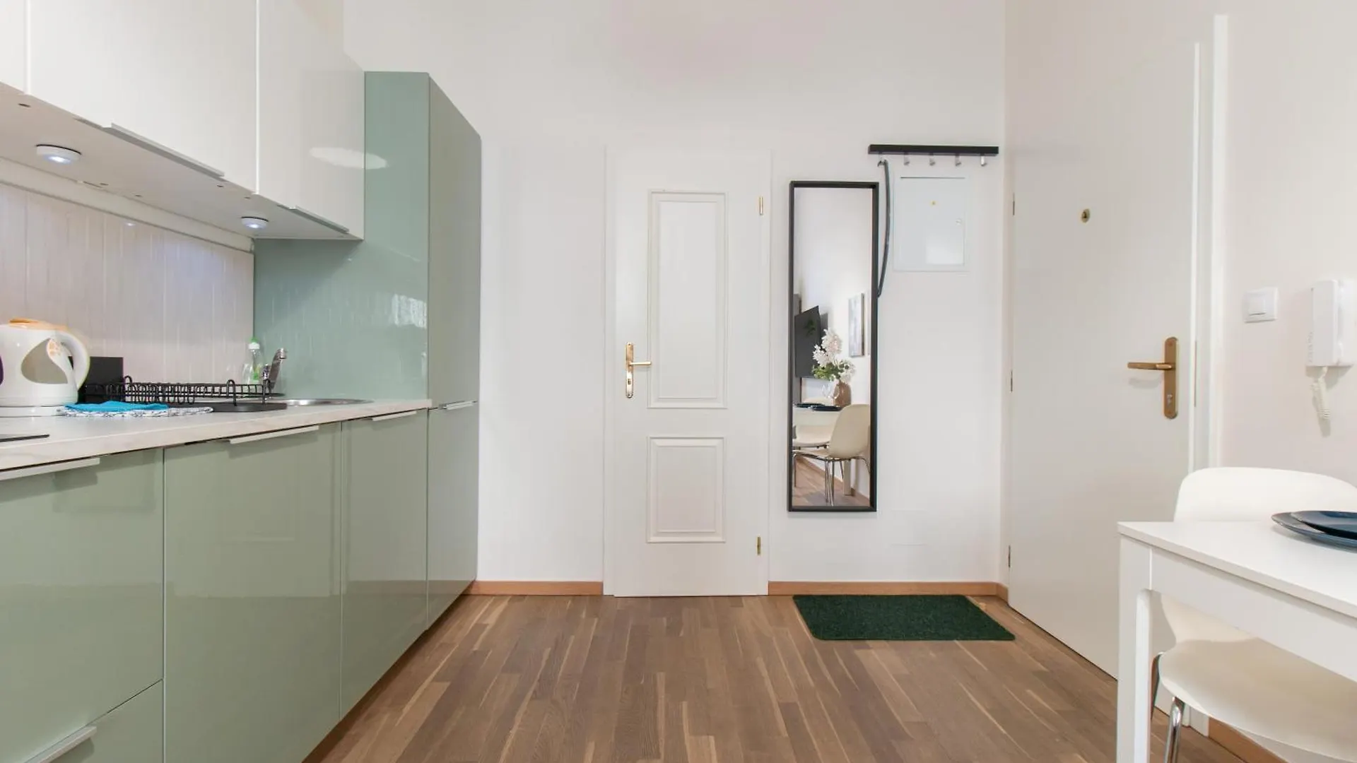 Stay Inn Apartments U Stundanky Praag