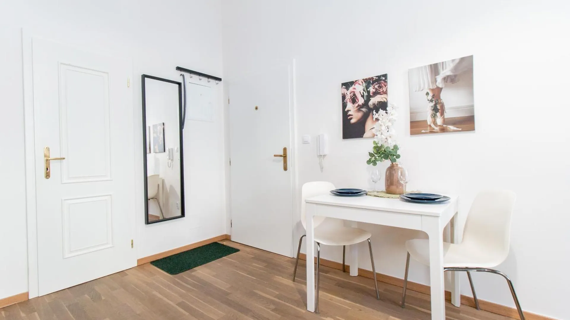 Stay Inn Apartments U Stundanky Praag